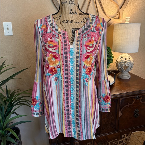 ANDREE BY UNIT Tops - Andree by Unit Colorful Striped Floral Embroidered Women's Top